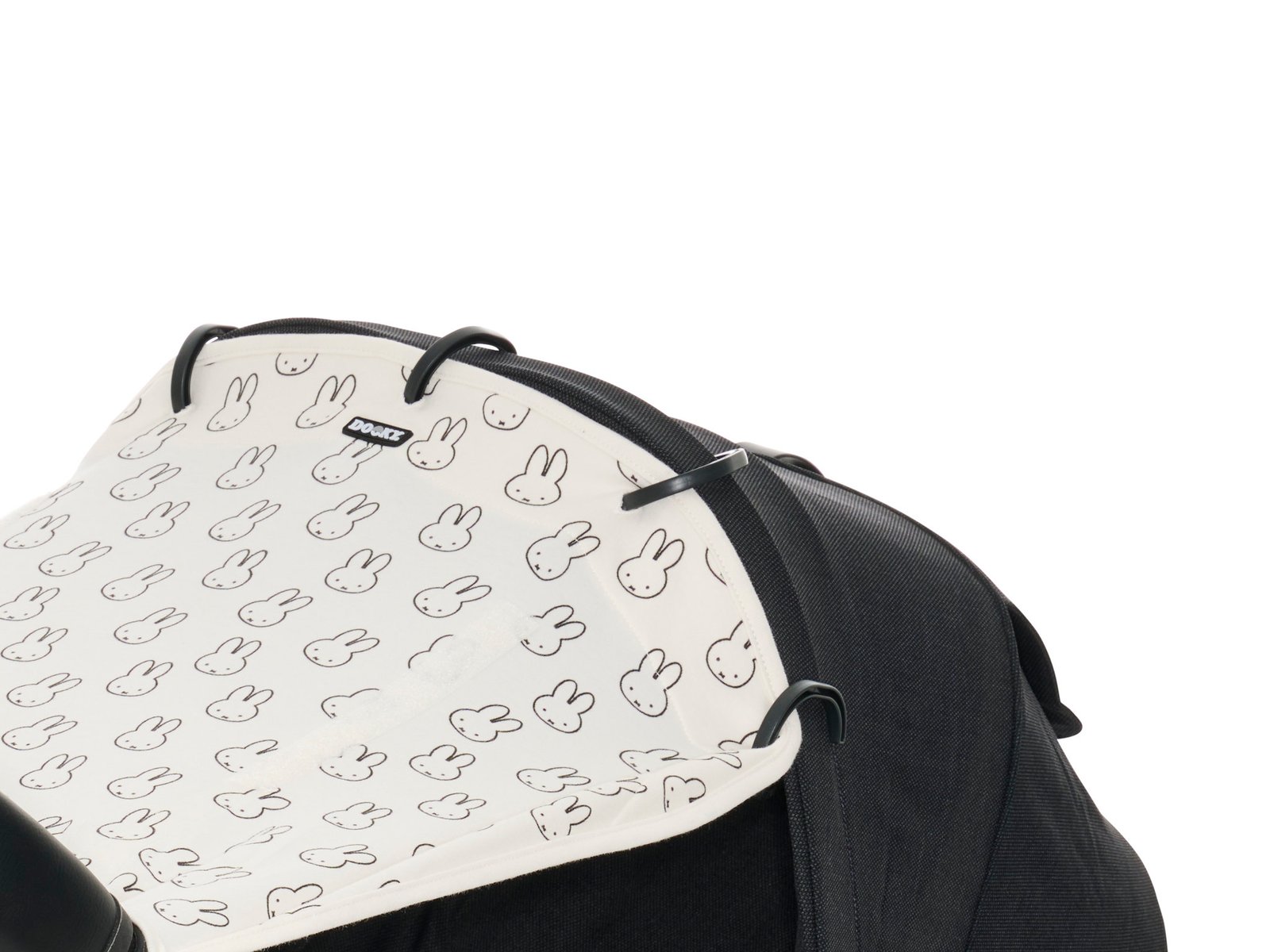 Cortina Miffy (Universal Cover)
